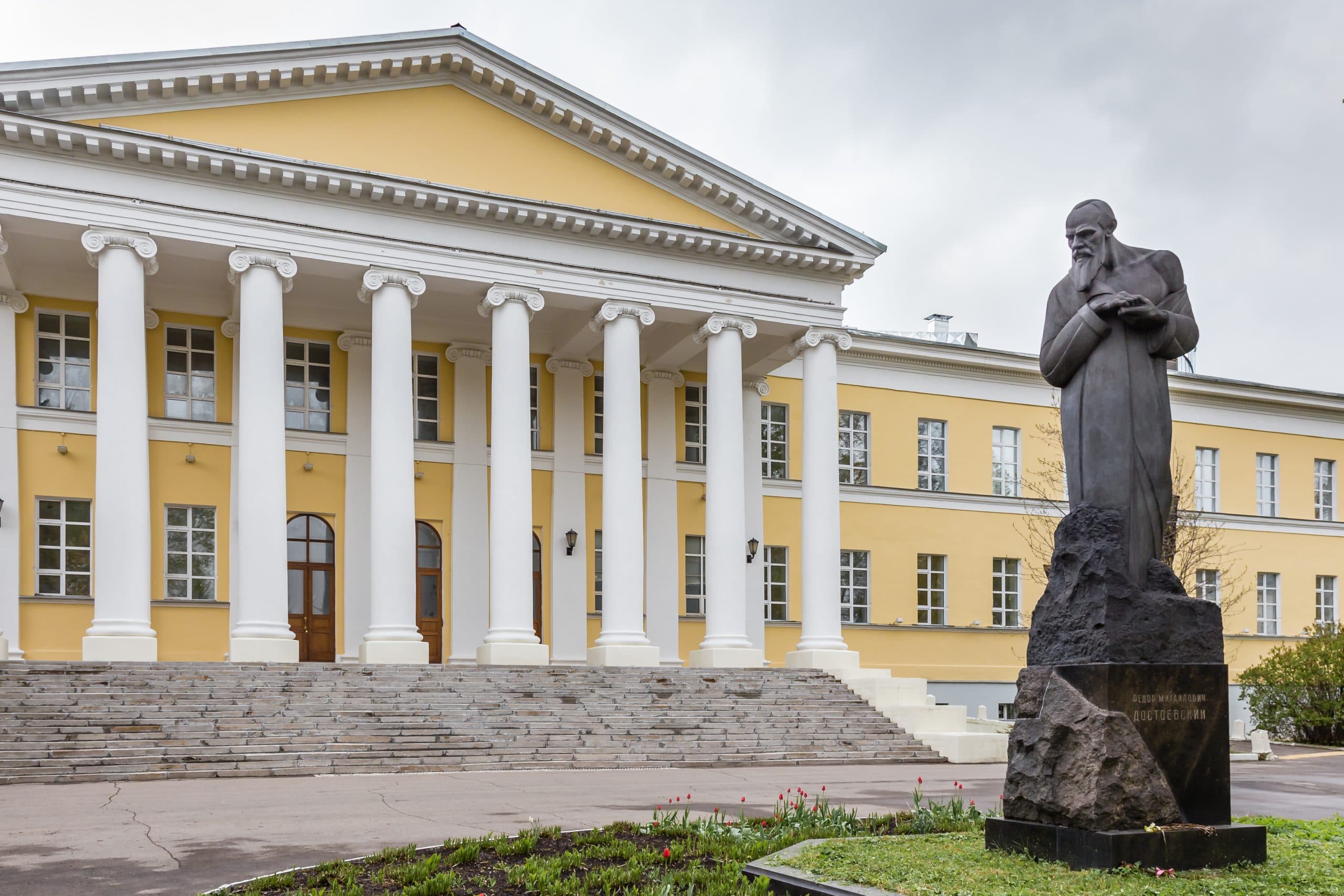 그래도 사랑할 만한 인간, 살 만한 세상 [사람은 무엇으로 사는가 – 이문열 세계명작산책 10. 그래도 사랑할 만한 인간]